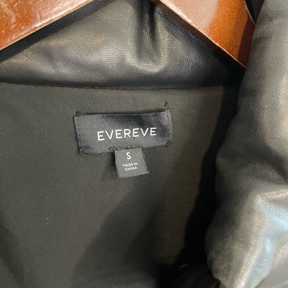 Evereve Black Faux Leather Vest Size Small - Picture 7 of 13